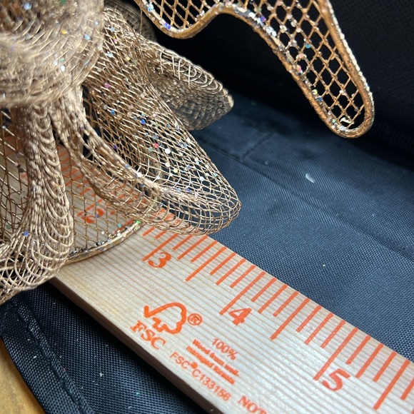 VTG Gold metal Christmas Angel playing instrument shiny Tree Topper Display - Picture 8 of 8